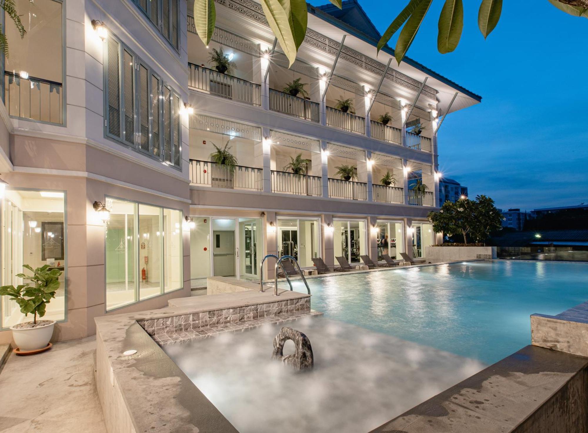 Siam Tharadol SHA Extra Plus Banguecoque Exterior foto
