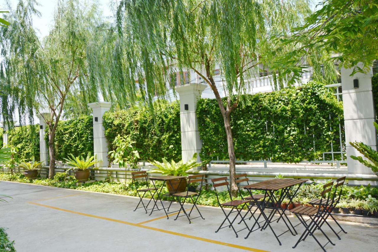 Siam Tharadol SHA Extra Plus Banguecoque Exterior foto